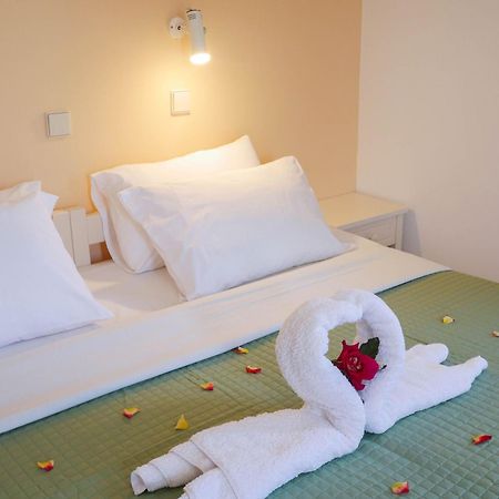 Litinas Apartments With Pool Agia Marina Екстериор снимка